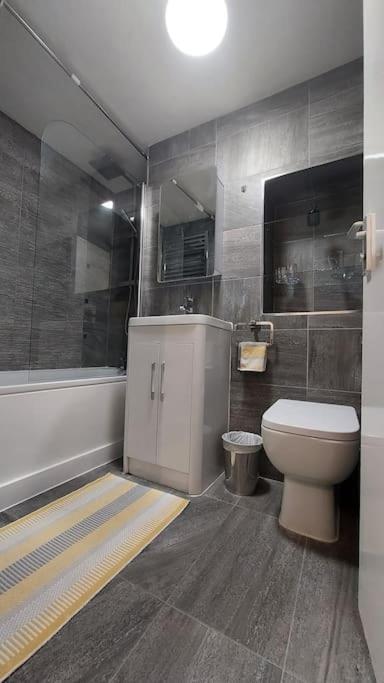 Central Apartment, Kings Cross 6 Mins Walk Лондон Екстериор снимка