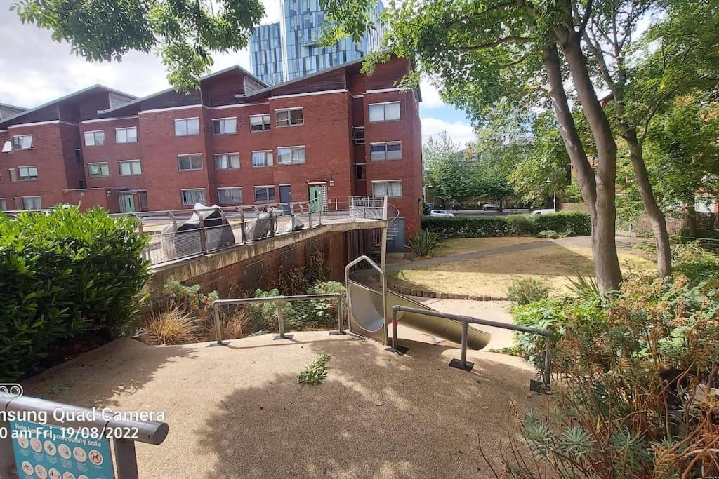 Central Apartment, Kings Cross 6 Mins Walk Лондон Екстериор снимка