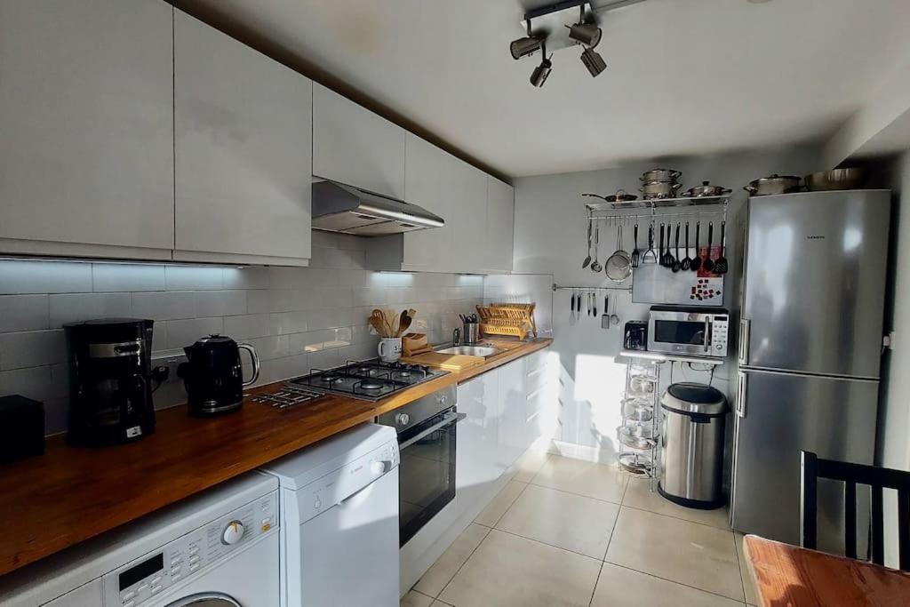 Central Apartment, Kings Cross 6 Mins Walk Лондон Екстериор снимка